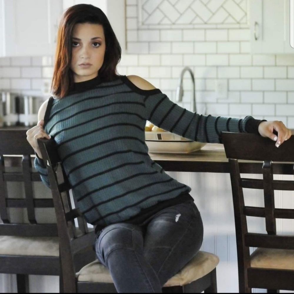 Women's Cold Shoulder Top
